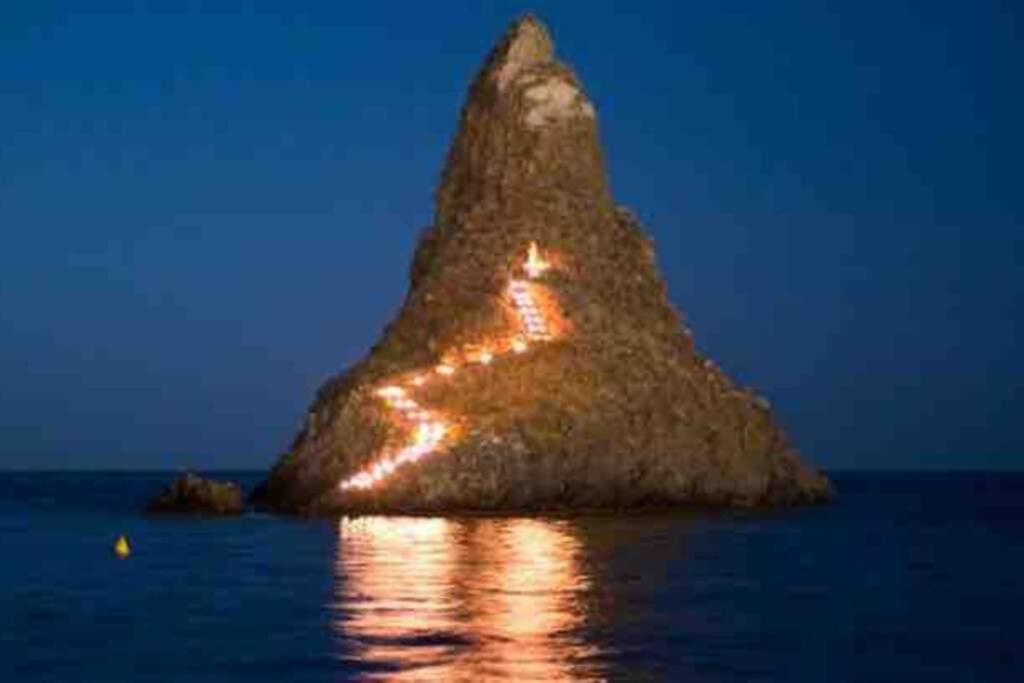 Malavoglia Suite 18 Aci Castello Luaran gambar