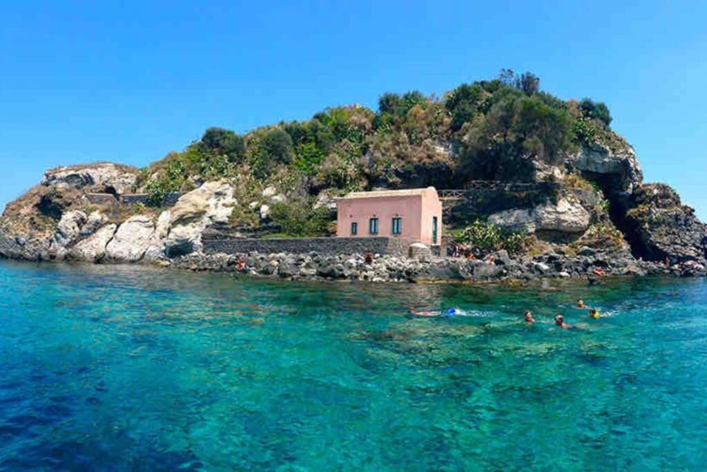 Malavoglia Suite 18 Aci Castello Luaran gambar