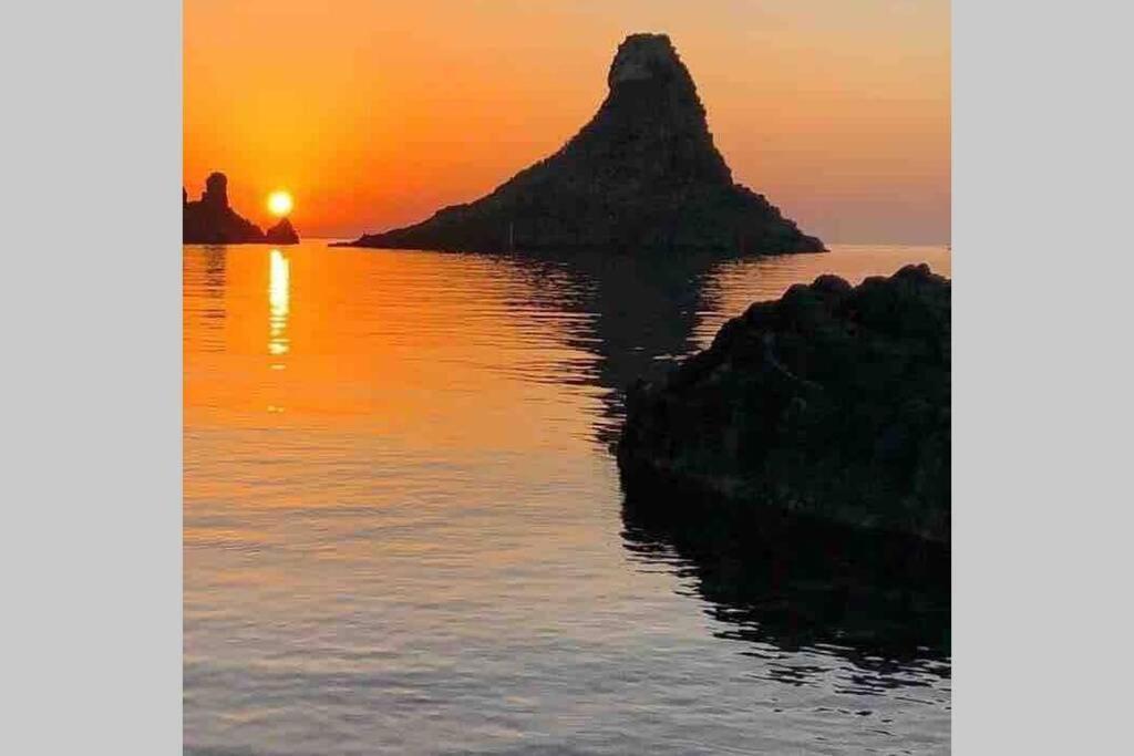 Malavoglia Suite 18 Aci Castello Luaran gambar